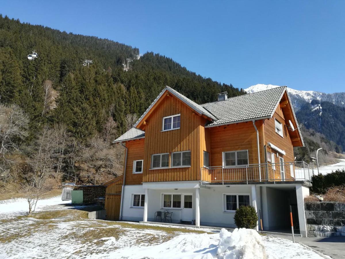 Apartamento Haus Ambiatscha Sankt Gallenkirch Exterior foto
