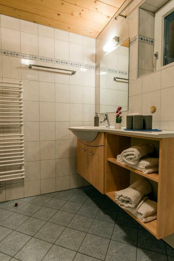 Apartamento Haus Ambiatscha Sankt Gallenkirch Exterior foto