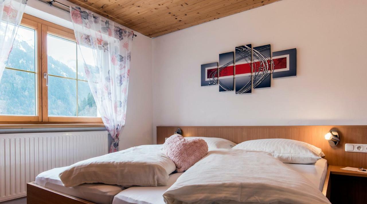 Apartamento Haus Ambiatscha Sankt Gallenkirch Exterior foto
