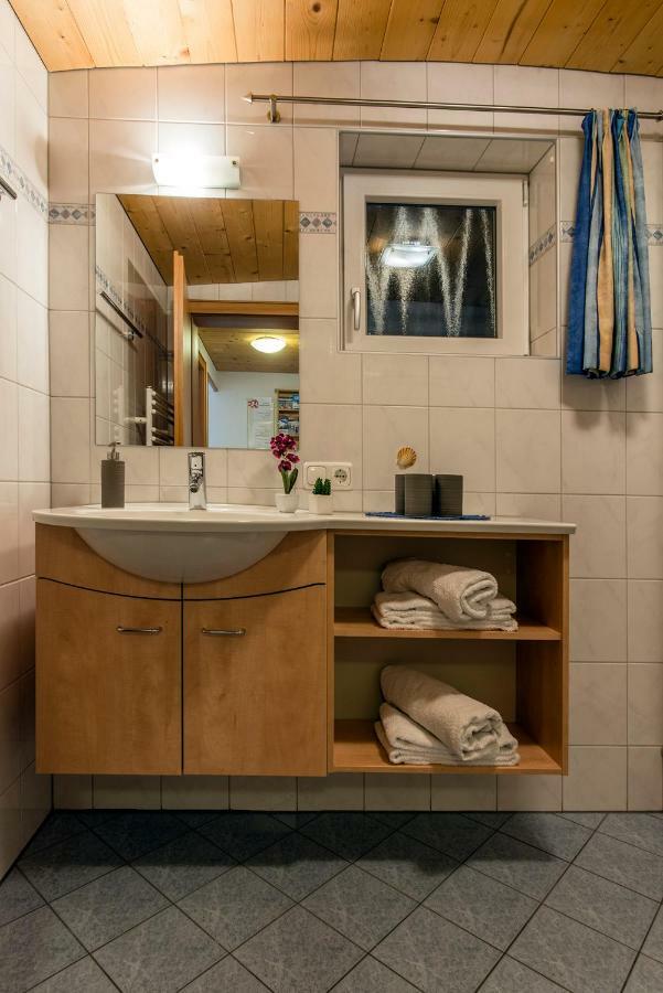 Apartamento Haus Ambiatscha Sankt Gallenkirch Exterior foto