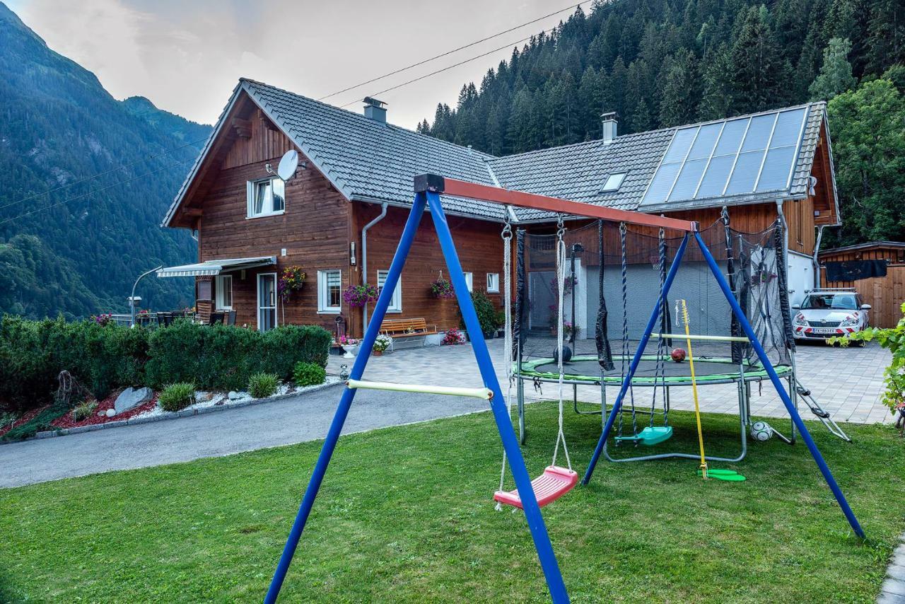 Apartamento Haus Ambiatscha Sankt Gallenkirch Exterior foto