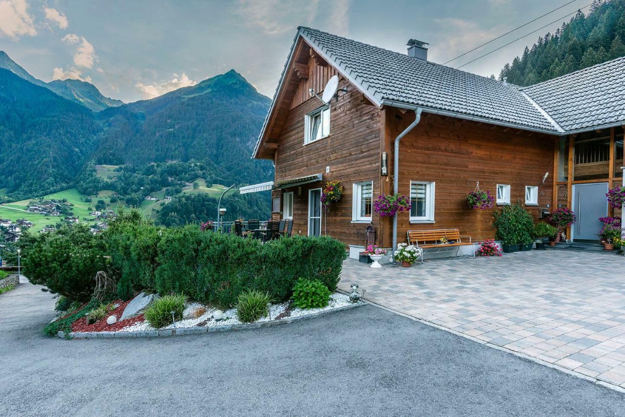 Apartamento Haus Ambiatscha Sankt Gallenkirch Exterior foto